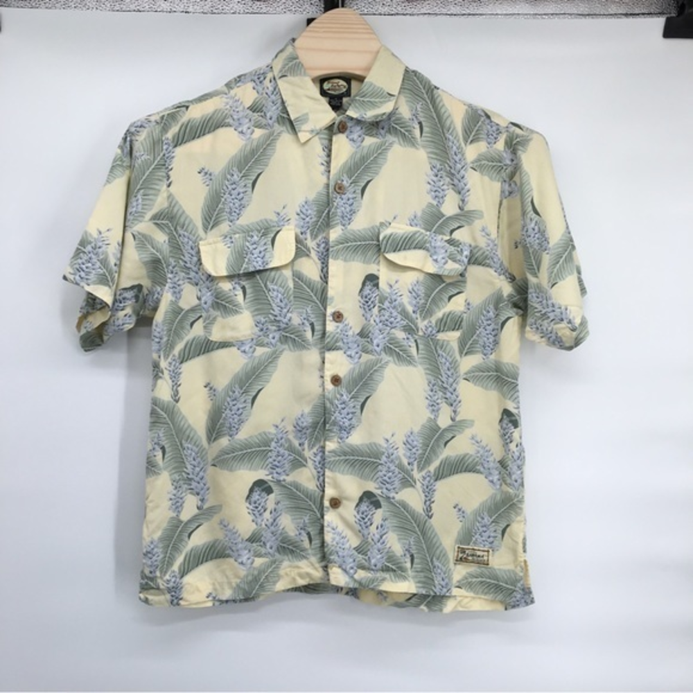 Tommy Bahama size M‎ floral Rayon flop pocket coconut button tropical flowers